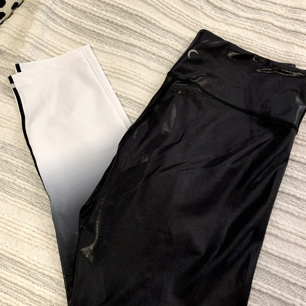 NWOT. Black Metallic Ombre Light n Tight Hi-Rise 7/8 24"